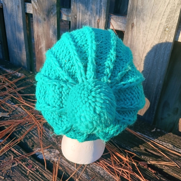 Beanie/Hat ~ Old Navy - Picture 2 of 5